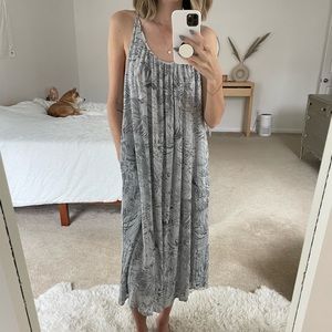 Carly Jean Los Angeles Dress